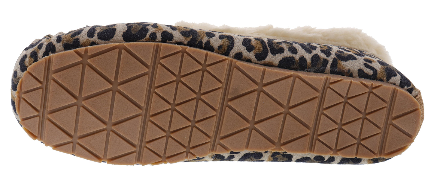 
                  
                    Clarks Women's Indoor Outdoor Moccasin Slippers Dolly
                  
                