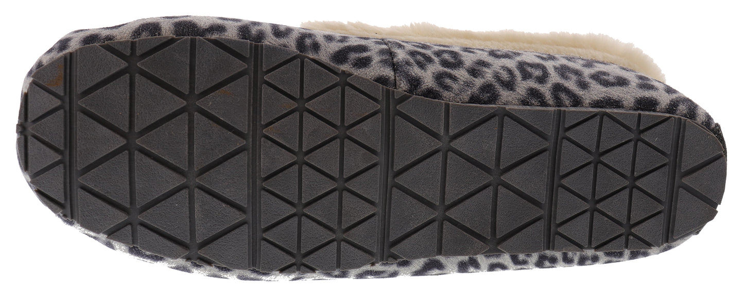 
                  
                    Clarks Women's Indoor Outdoor Moccasin Slippers Dolly
                  
                
