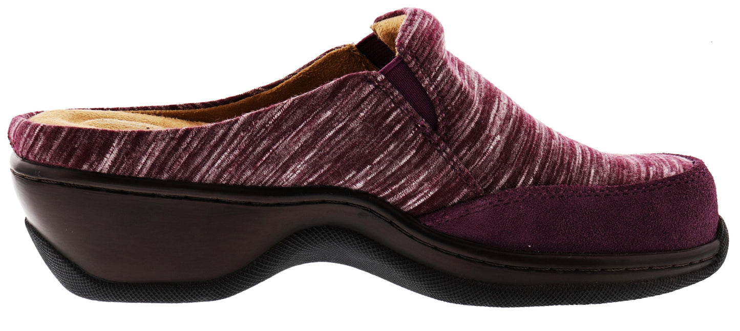 
                  
                    Softwalk Women's Narrow Width Slip On Clogs
                  
                